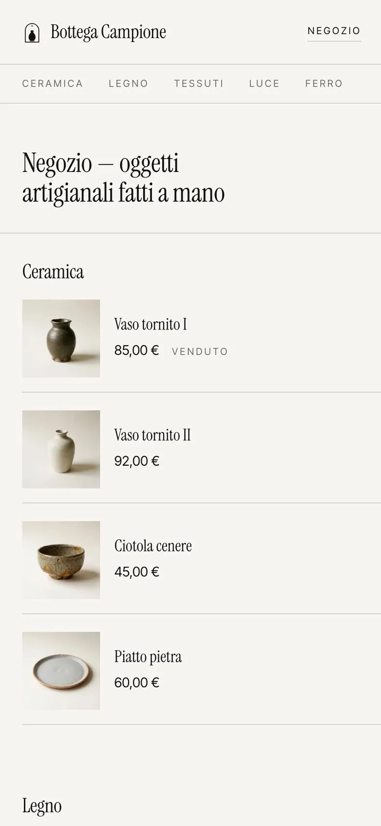 Il catalogo del negozio online visto da telefono
